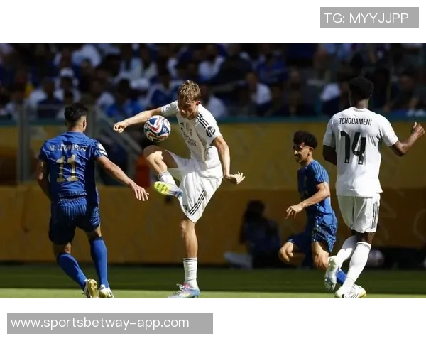 赫伊森因伤缺席约15天或错过对阵赫塔费和尤文的比赛